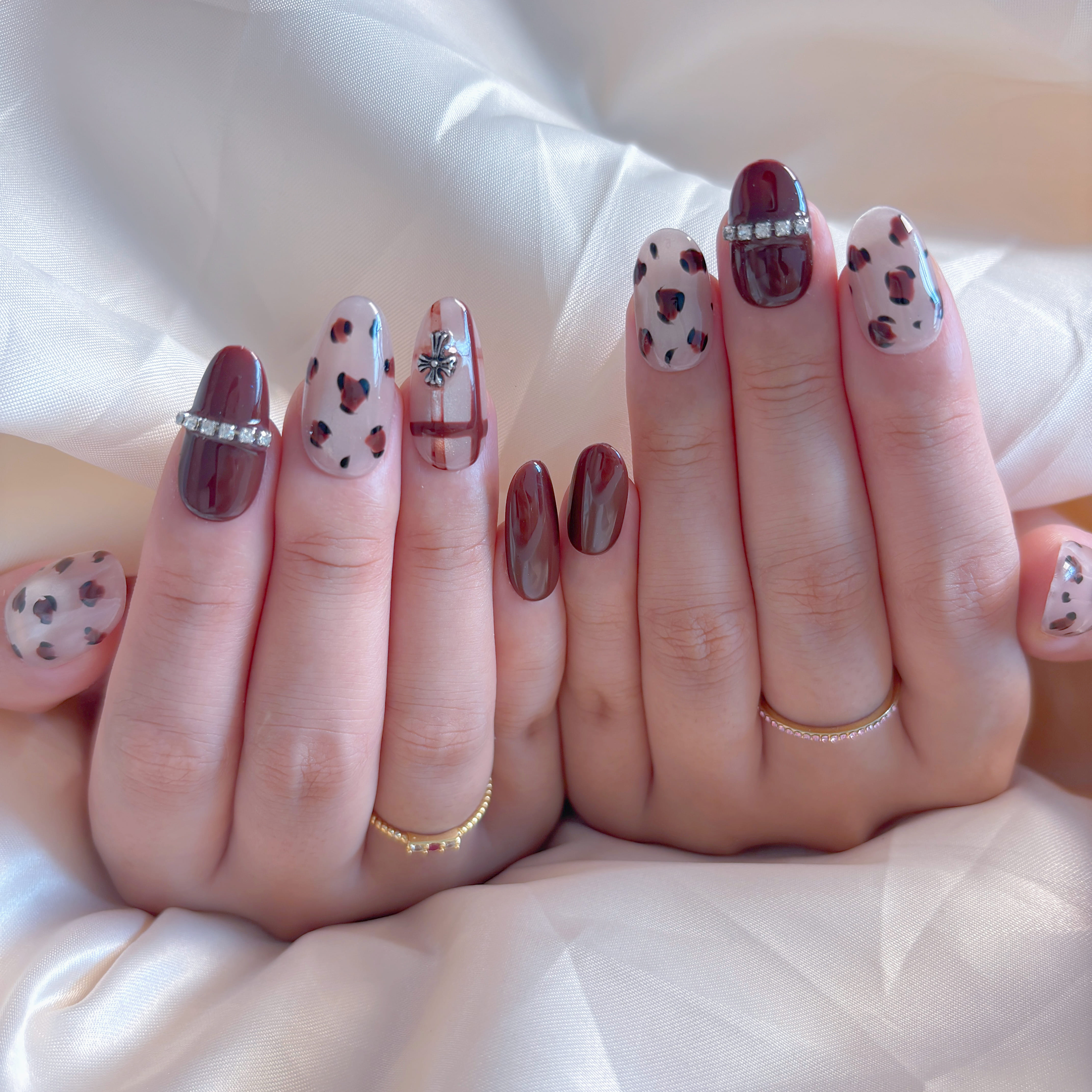 【992】豹柄ネイル