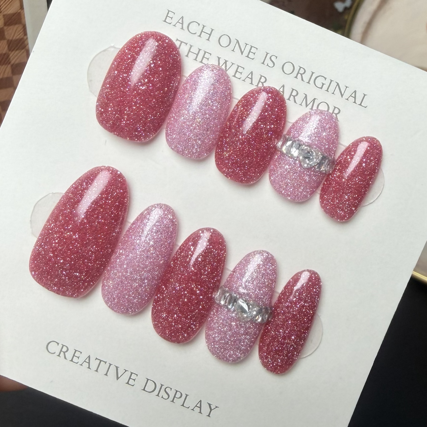 【1120】隙のない煌めきキラキラネイル