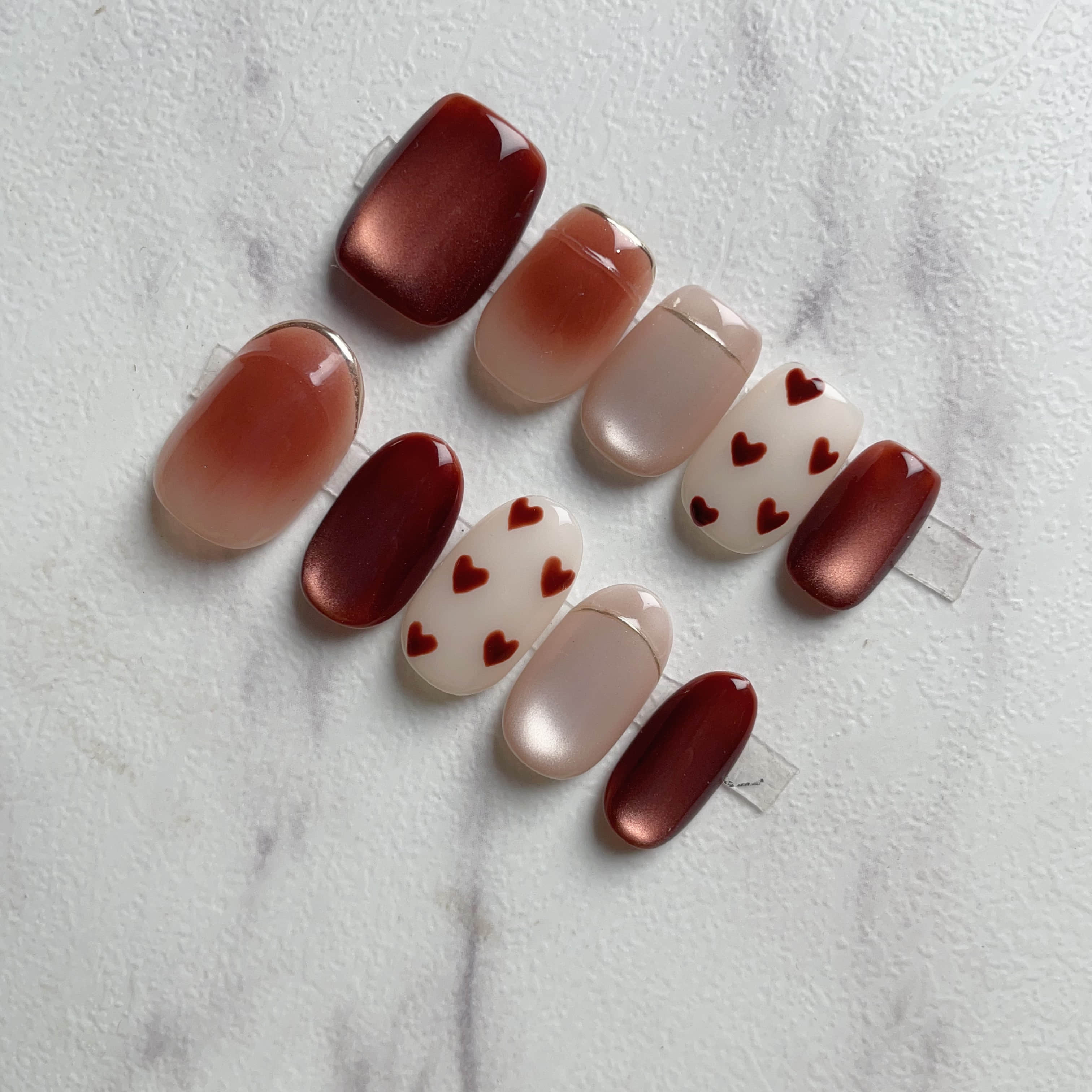 【972】大人かわいいハートネイル