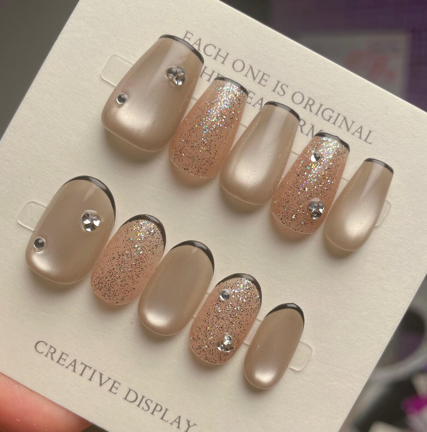 【1079】細めフレンチネイル　