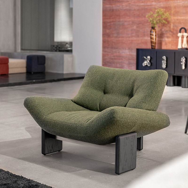 Alder Curve Lounge Chair