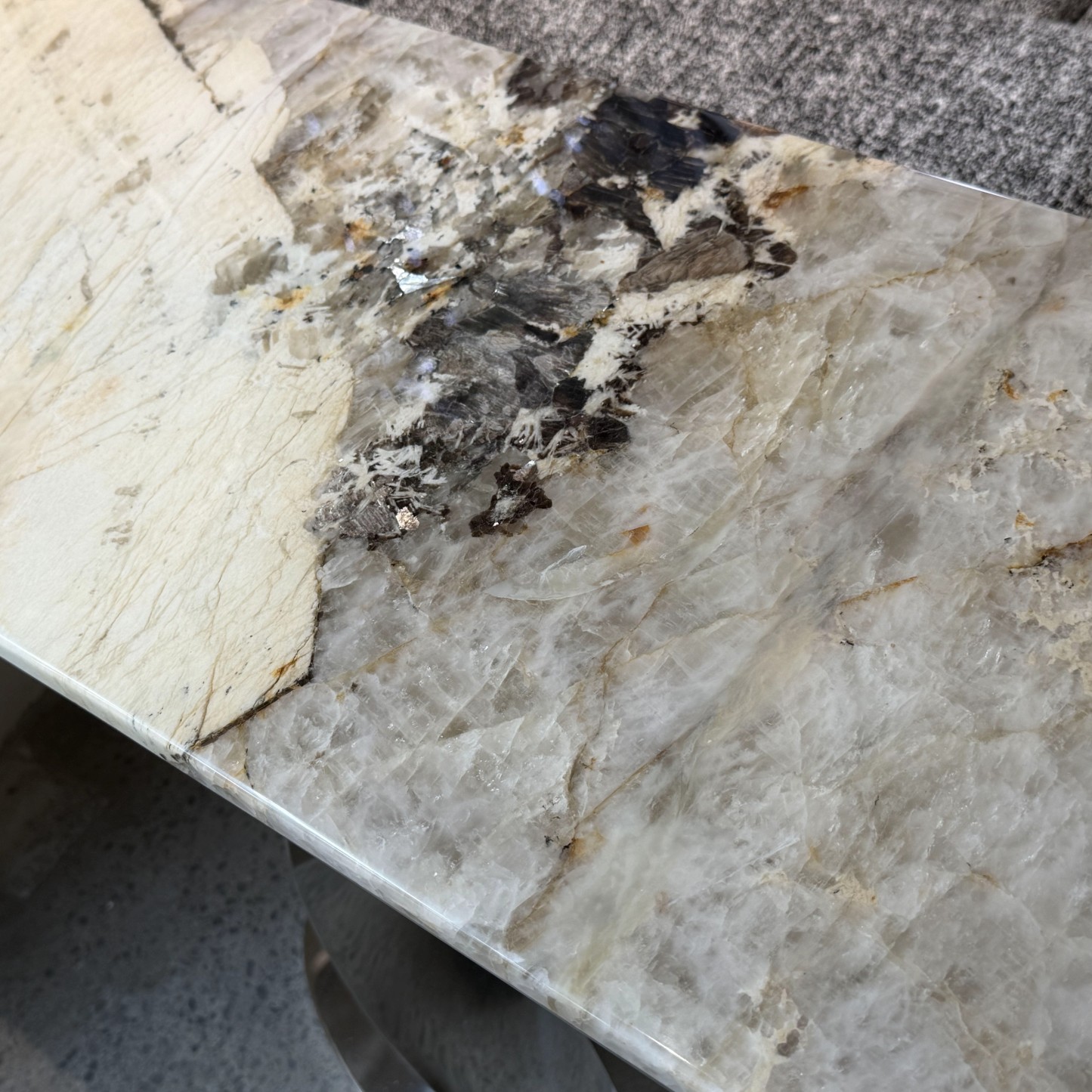 Pandora Console Table