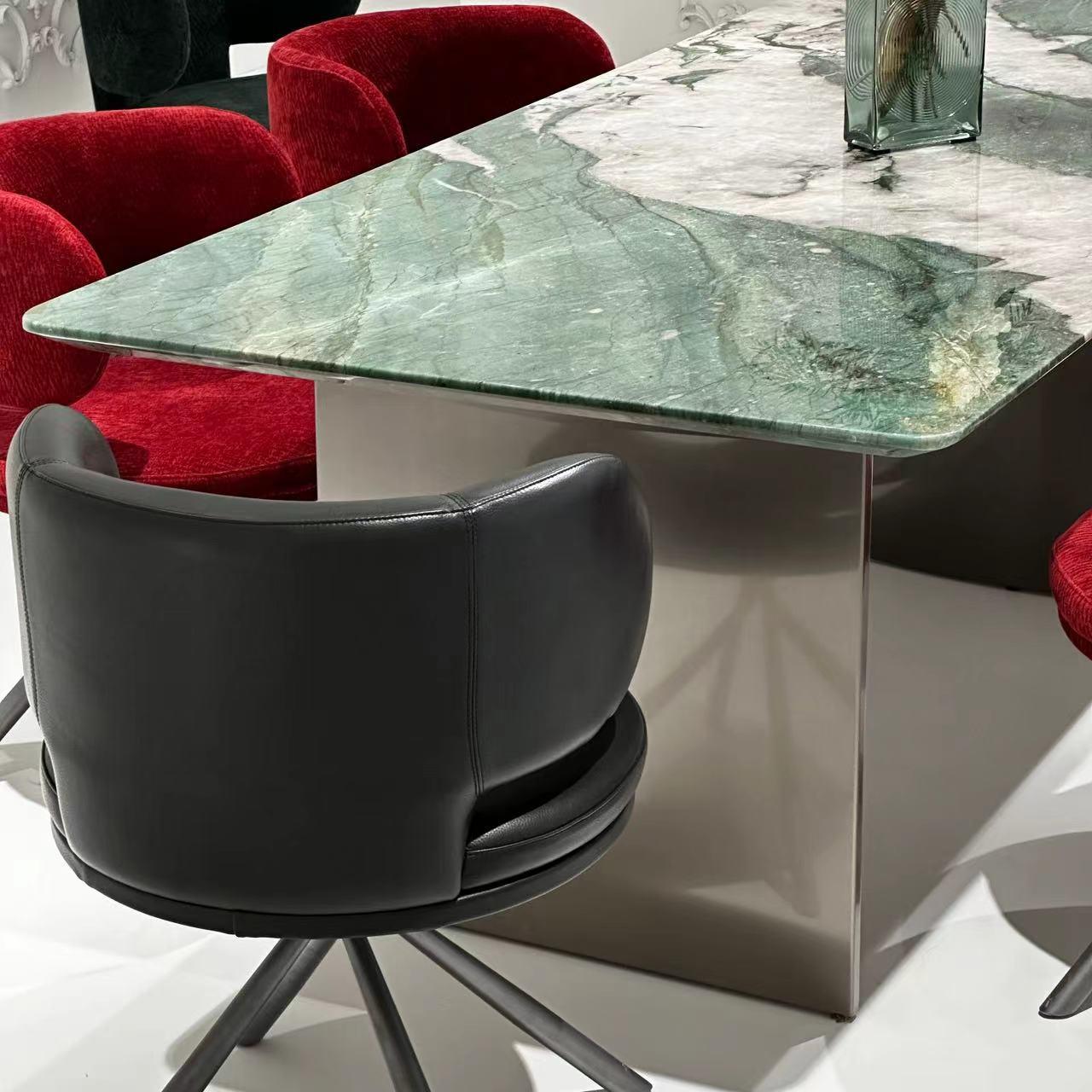 百达翡绿长餐桌