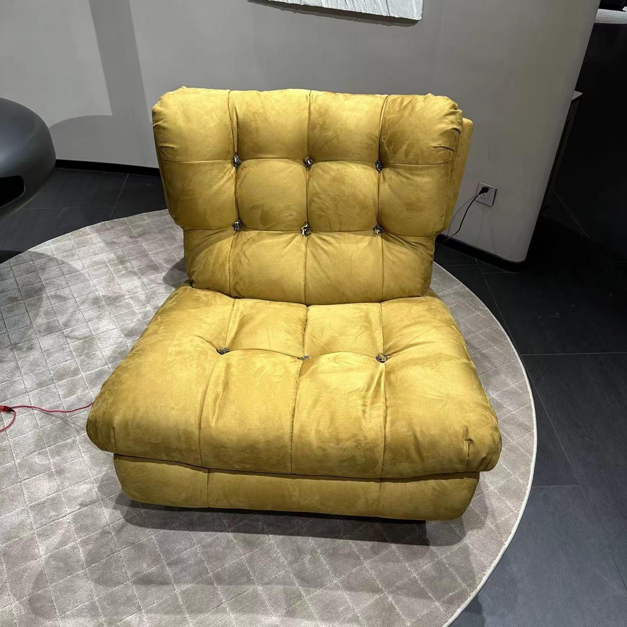 云朵休闲转椅黄色