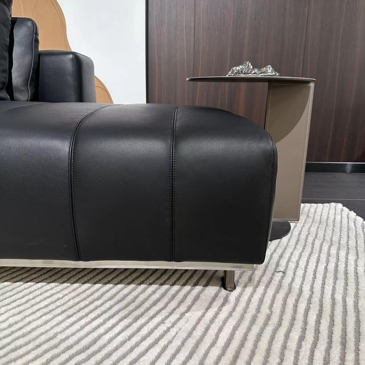 钢琴键沙发黑色