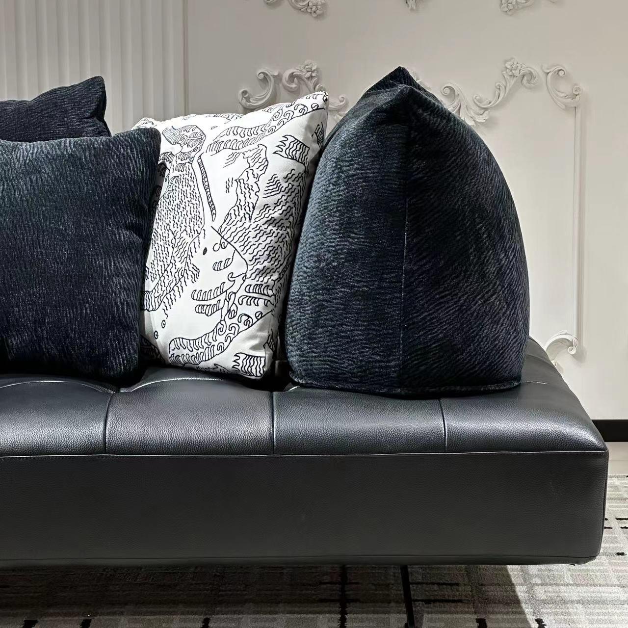 牛角沙发黑色