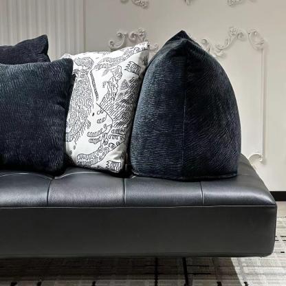 牛角沙发黑色