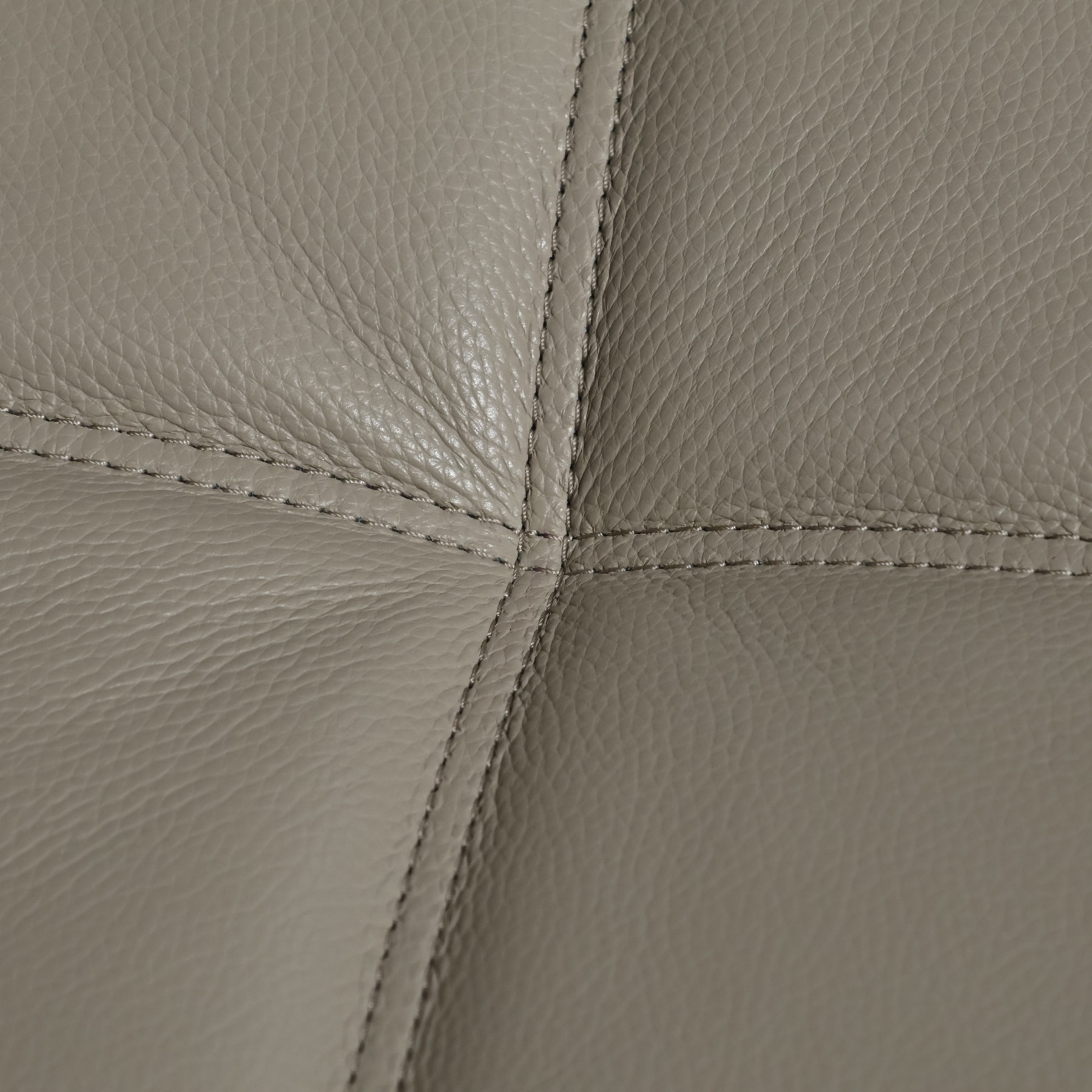 Lawrence Power Motion Sofa