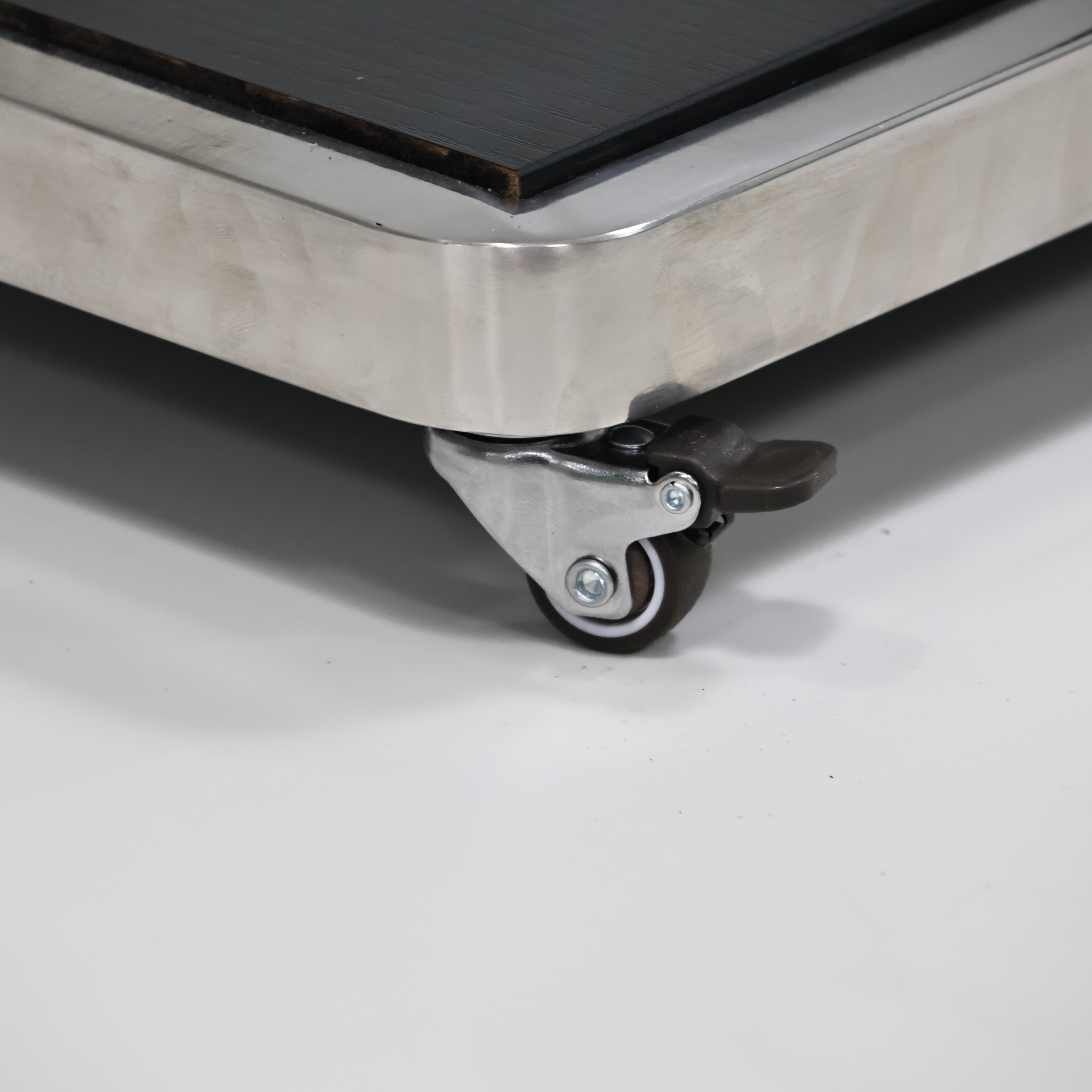 Axis Mirror Wardrobe Rack