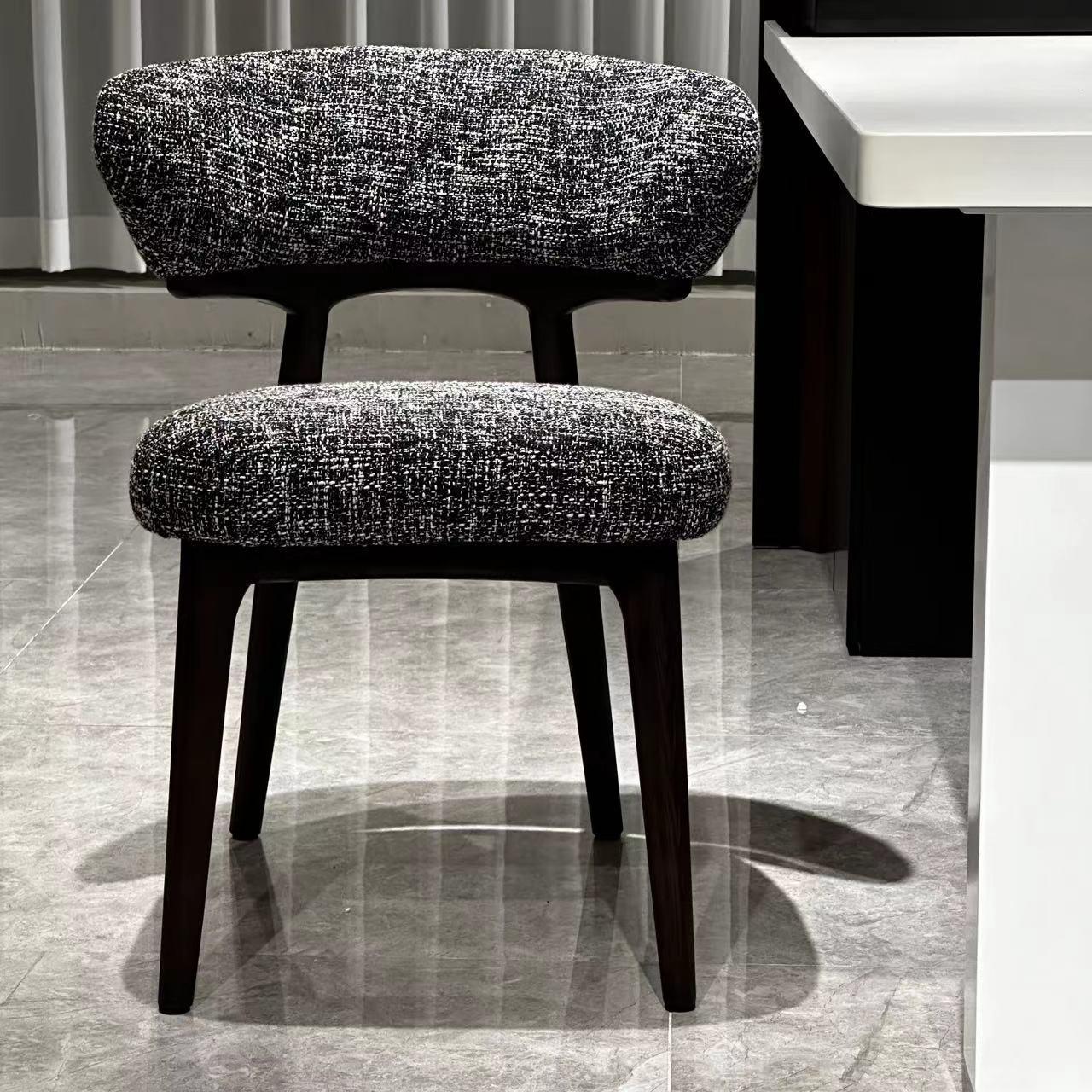 克洛蒂尔德餐椅  布艺