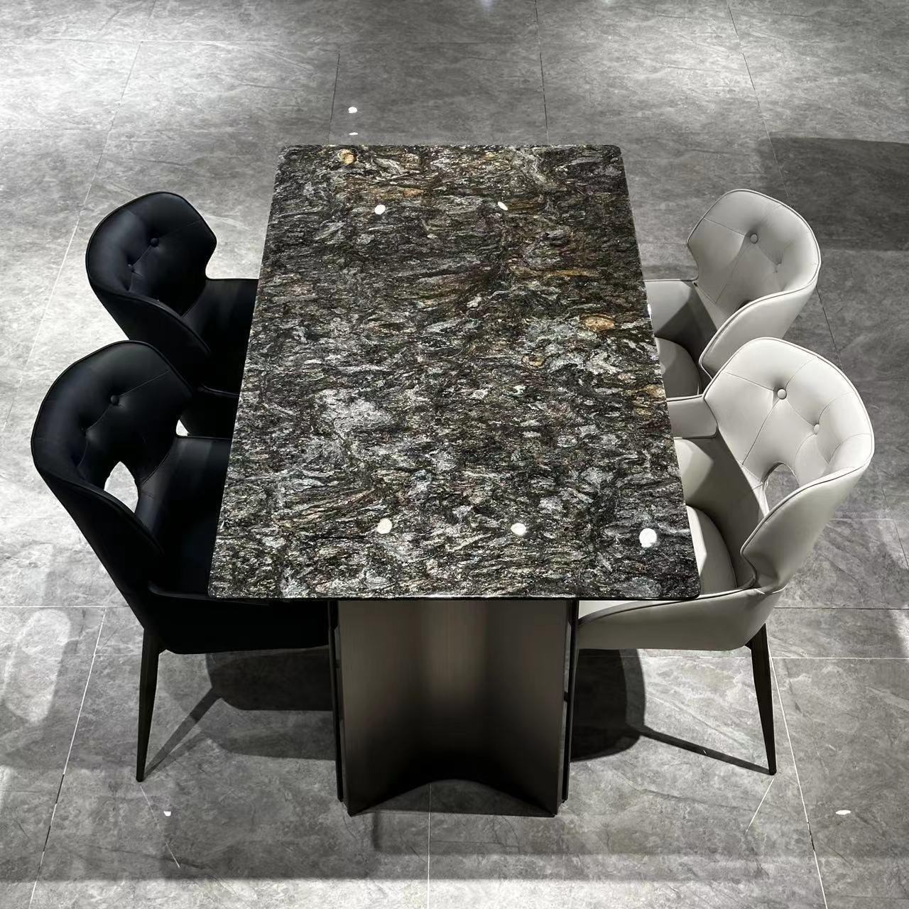  铂金钻奢石餐桌