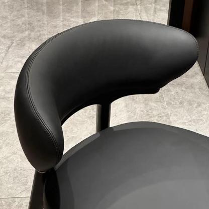 克洛蒂尔德餐椅 真皮