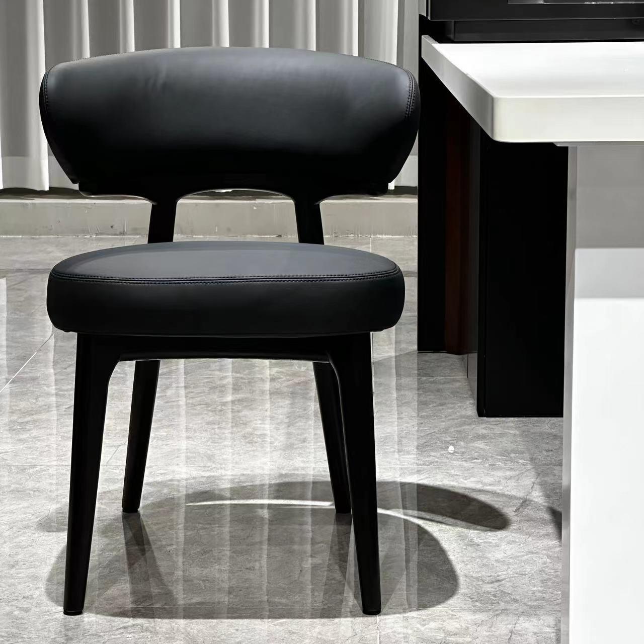 克洛蒂尔德餐椅 真皮