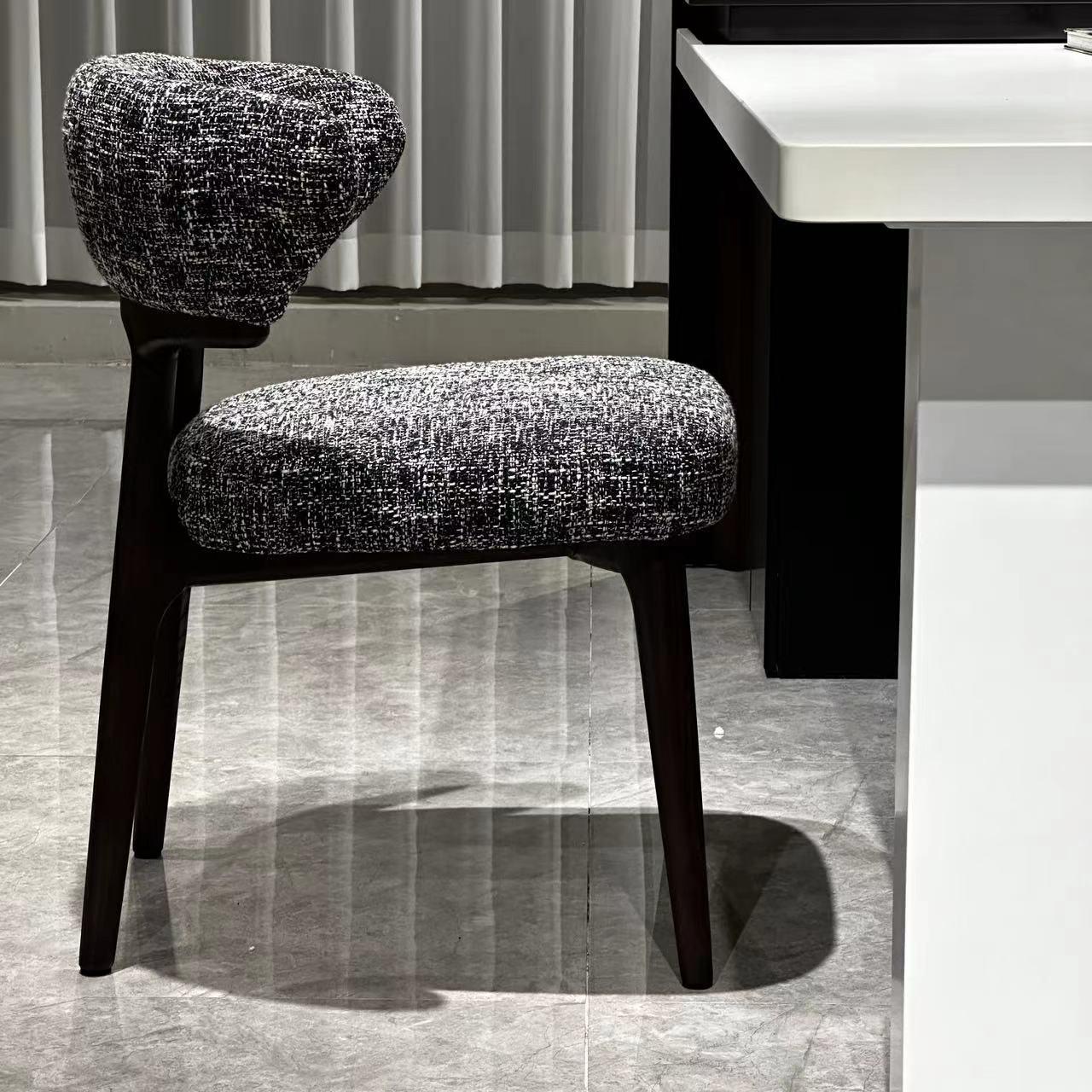 克洛蒂尔德餐椅  布艺