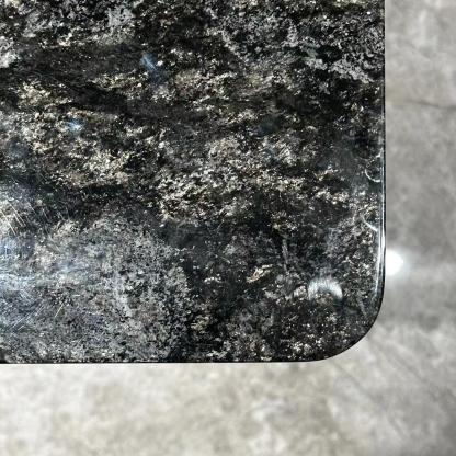  铂金钻奢石餐桌