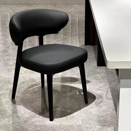 克洛蒂尔德餐椅 真皮