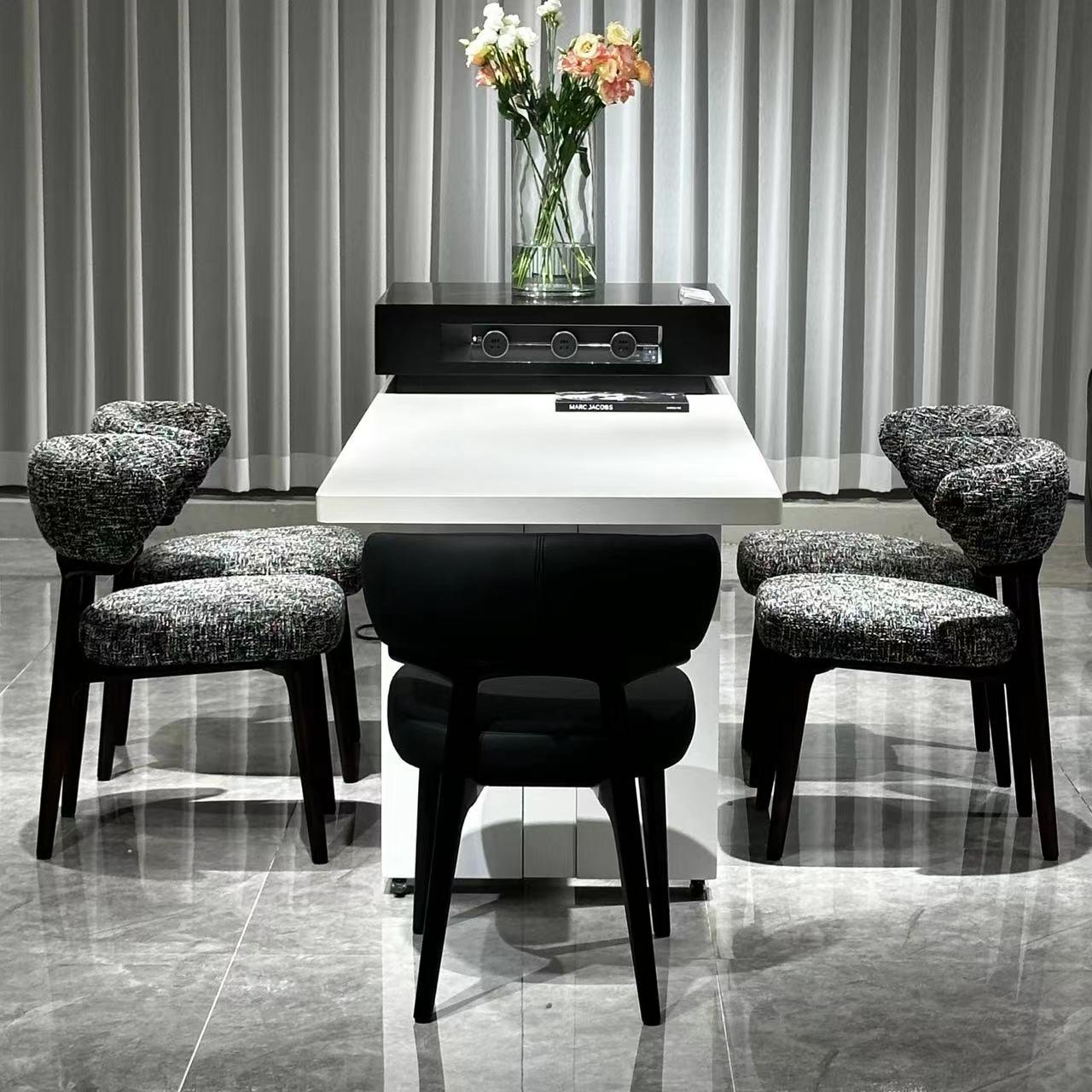 克洛蒂尔德餐椅  布艺