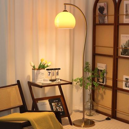 Curved Solara Floor Lamp