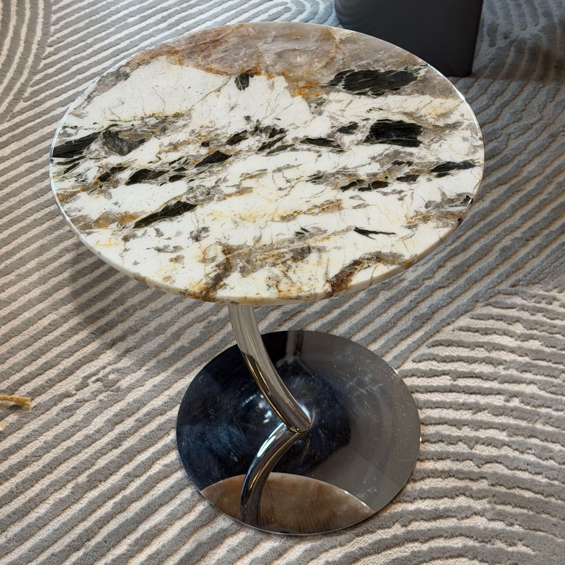 Pandora Sidetable