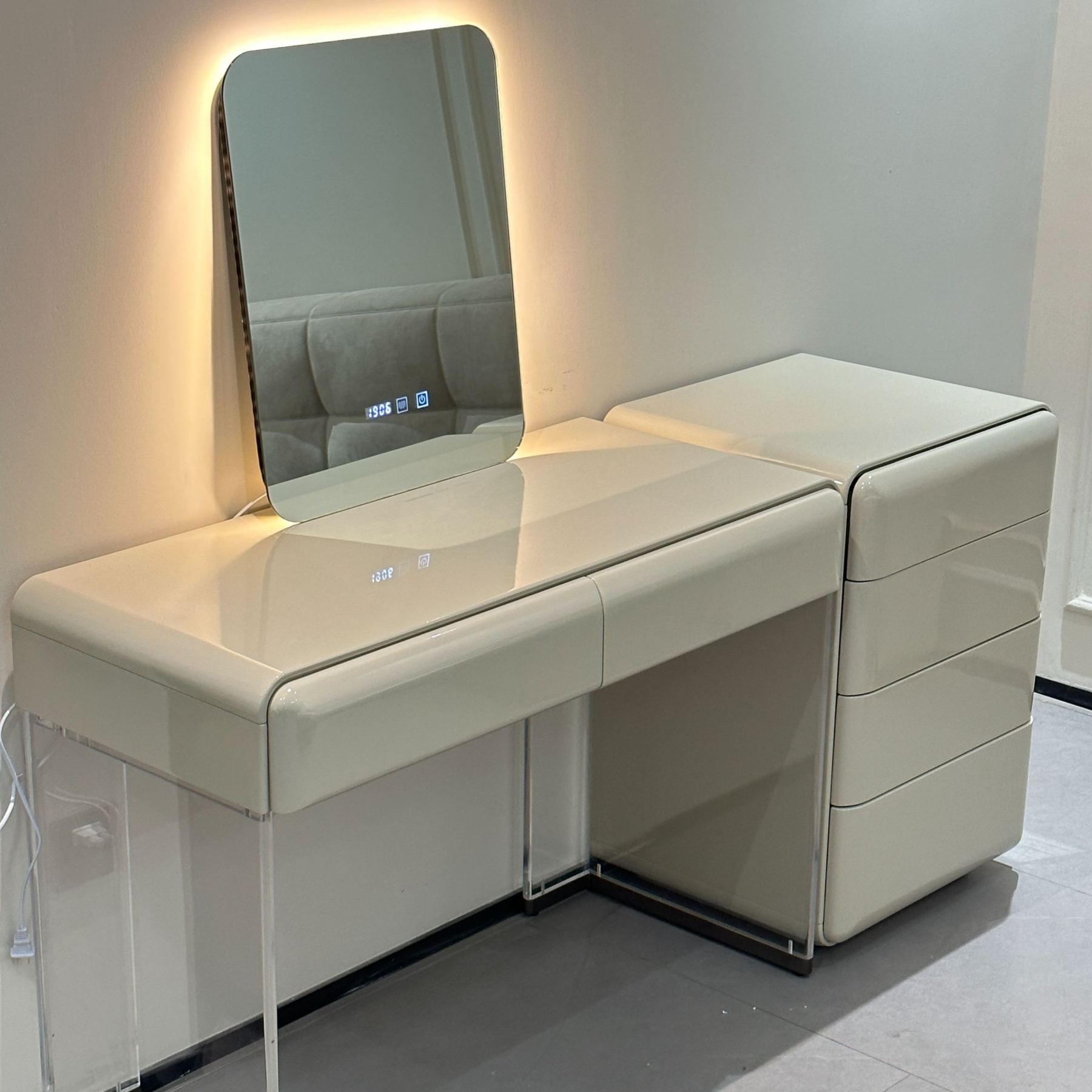  Luxe Acrylic Leg Vanity Desk