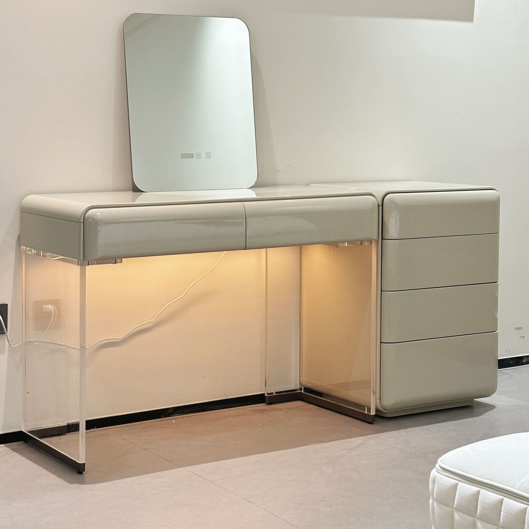  Luxe Acrylic Leg Vanity Desk