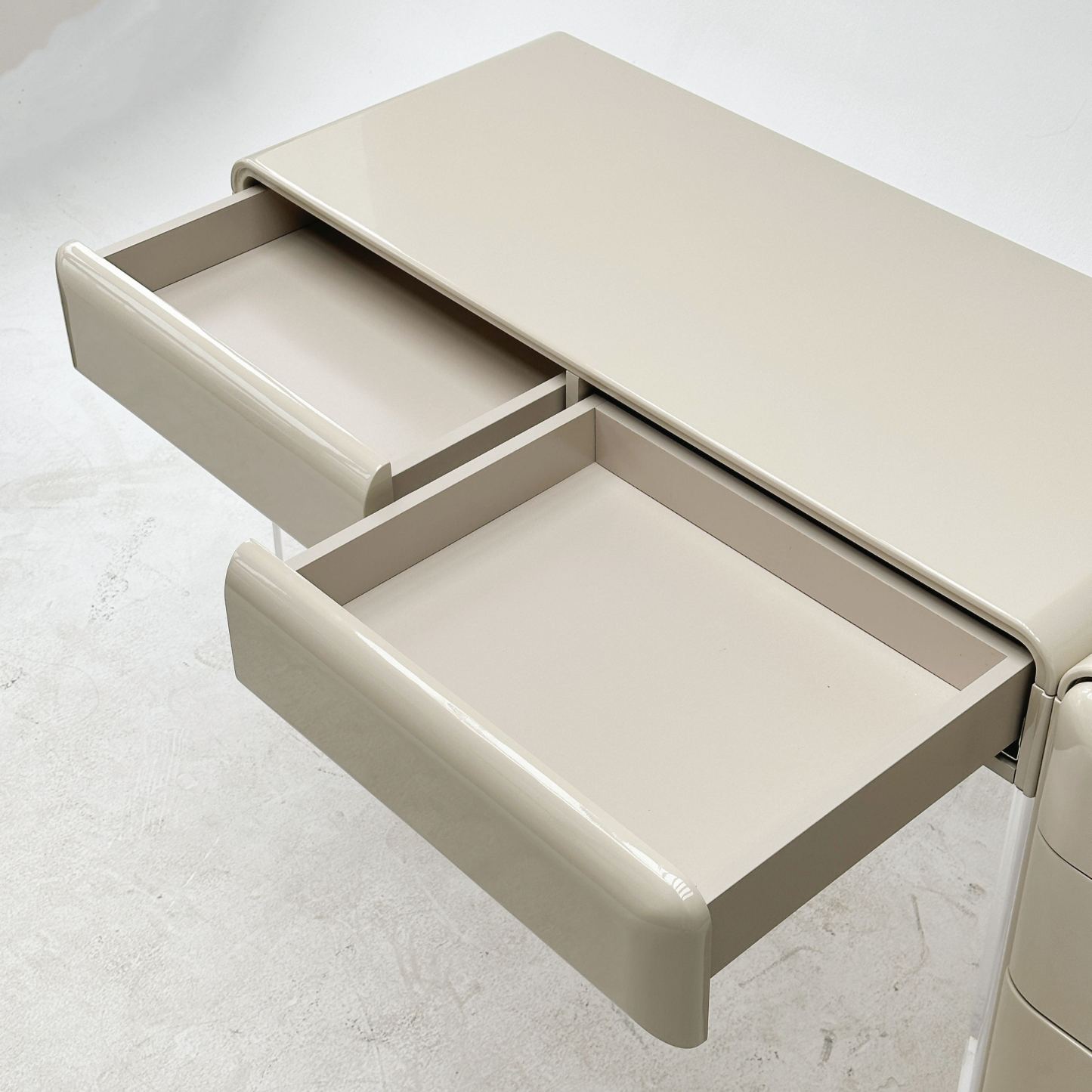  Luxe Acrylic Leg Vanity Desk
