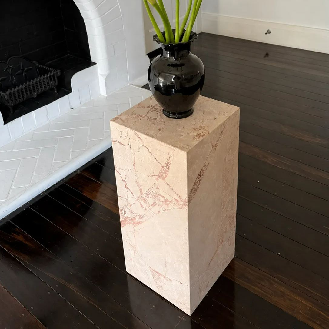 Rosé Marble Pedestal Set