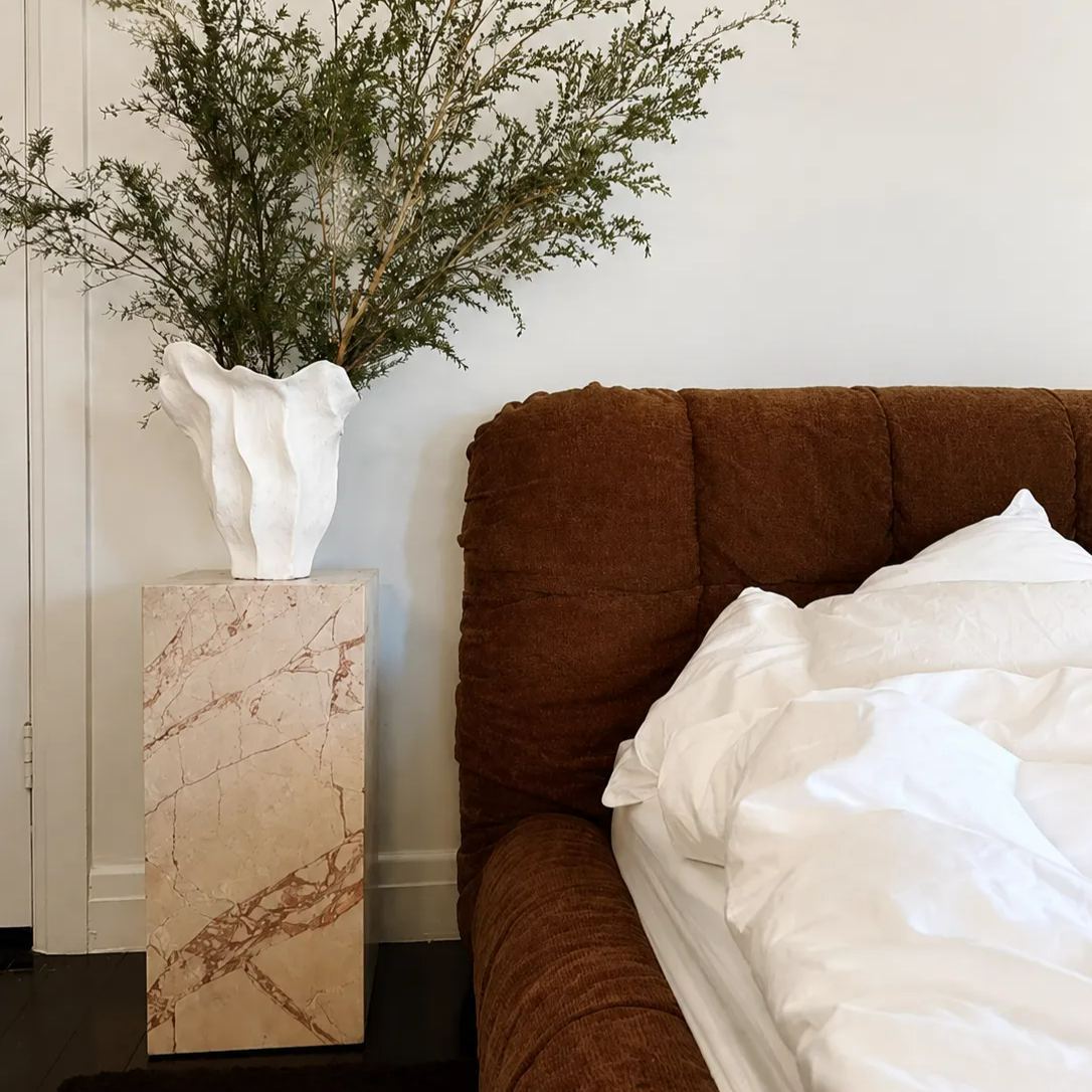 Rosé Marble Pedestal Set