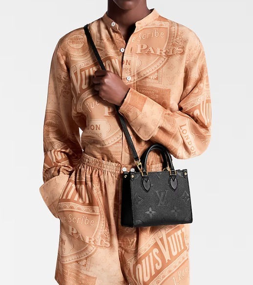 《男女兼用できる》Louis Vuitton オンザゴーBB ブラック