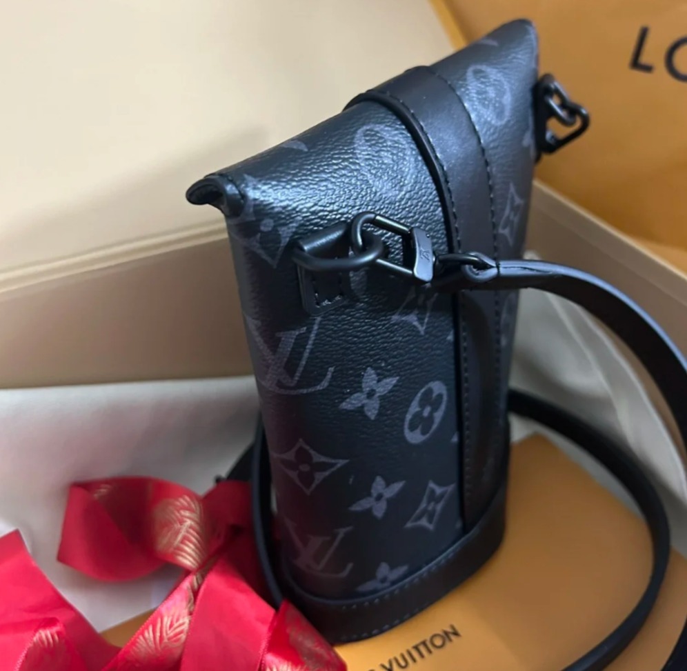 【多用途】Louis Vuitton エンベロップ・ポーチ