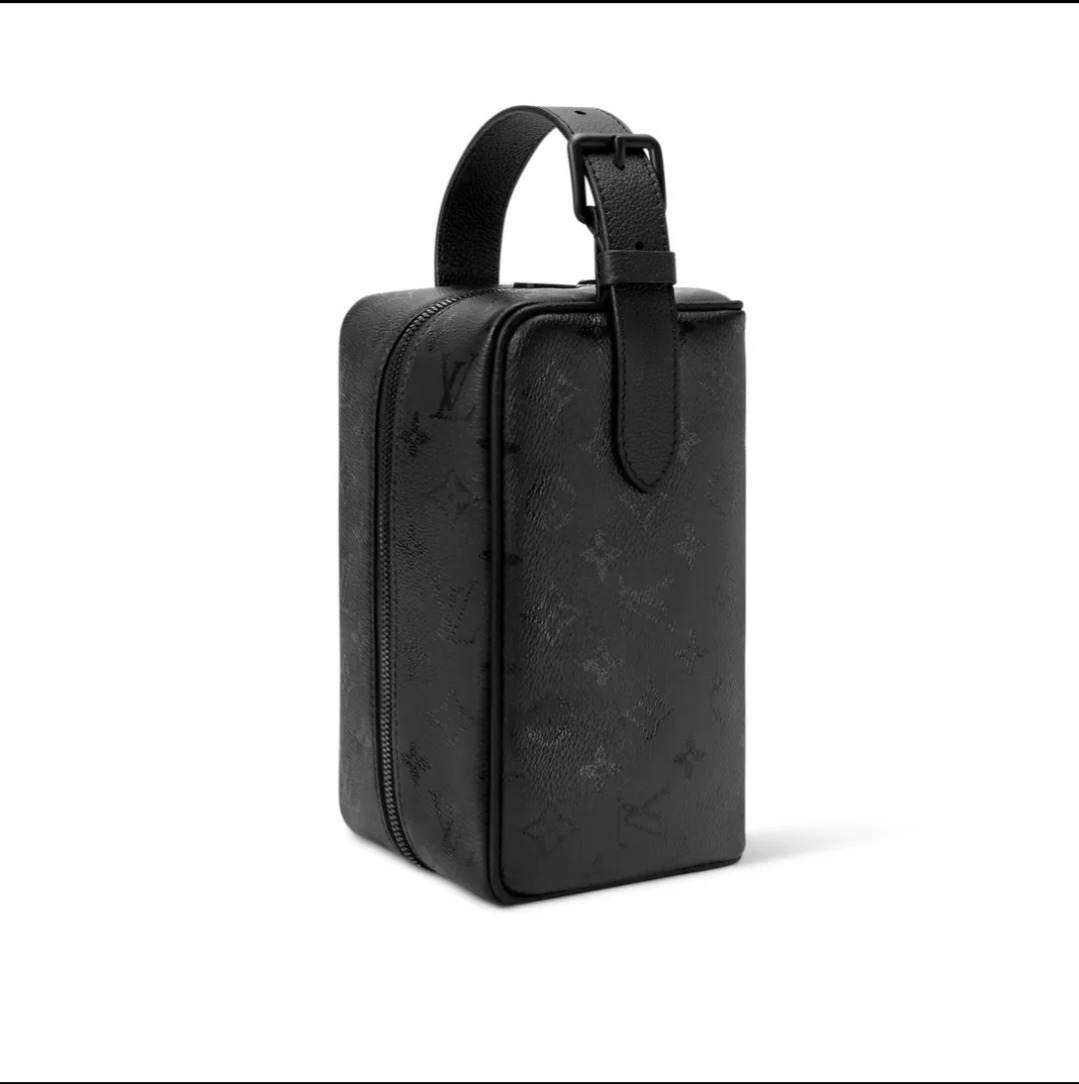 使い勝手がいい【Louis Vuitton】ロッカー ドップ・キット M26810