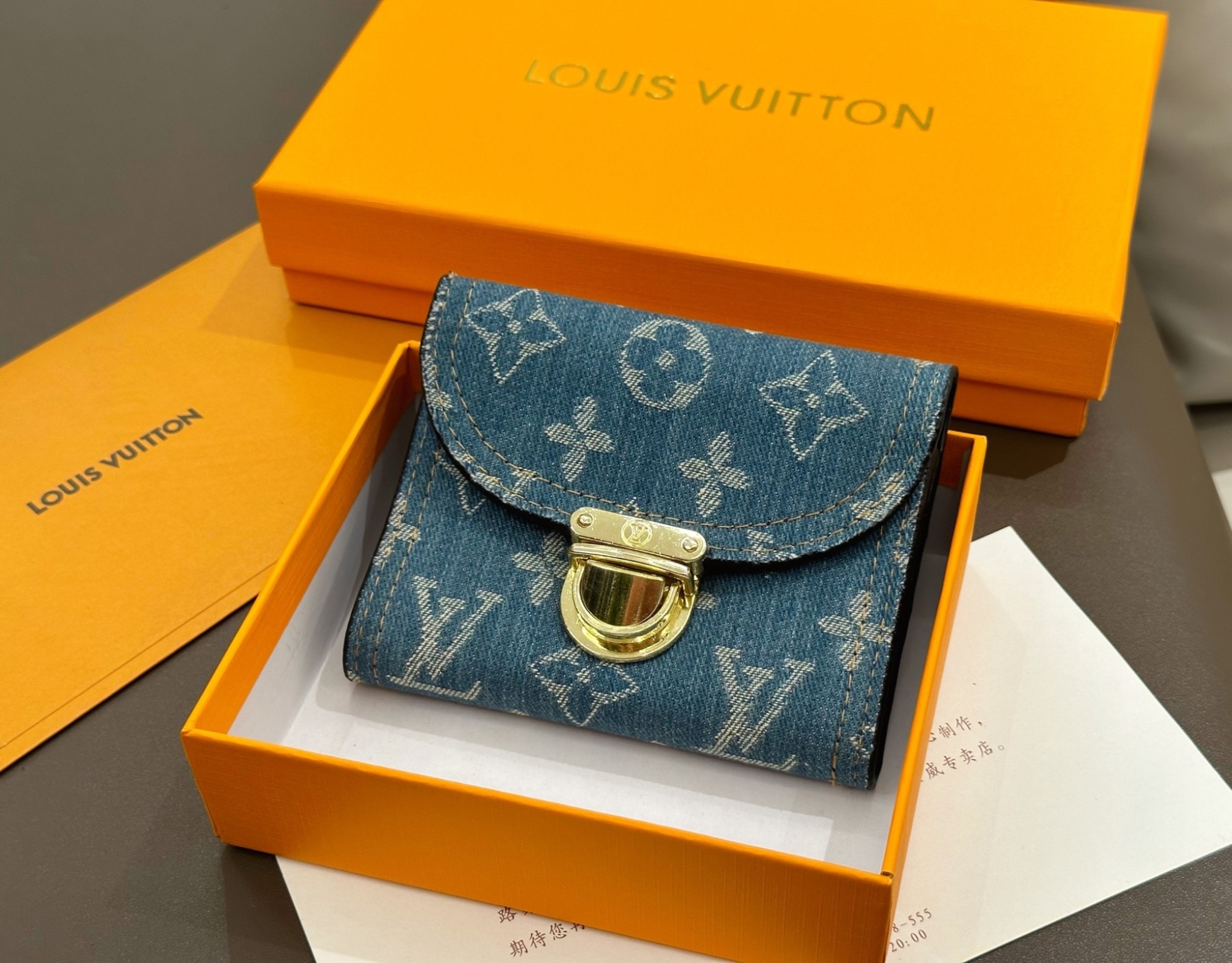 LOUIS VUITTON ジッピー・コインパース