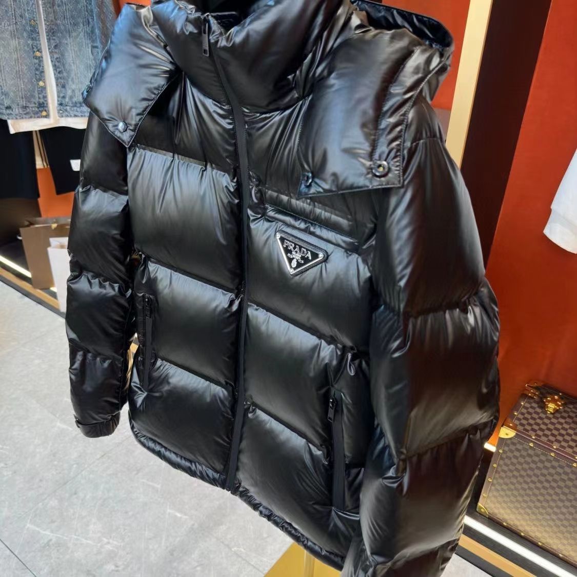 【PRADA公式 旗艦店】） ダウンジャケット