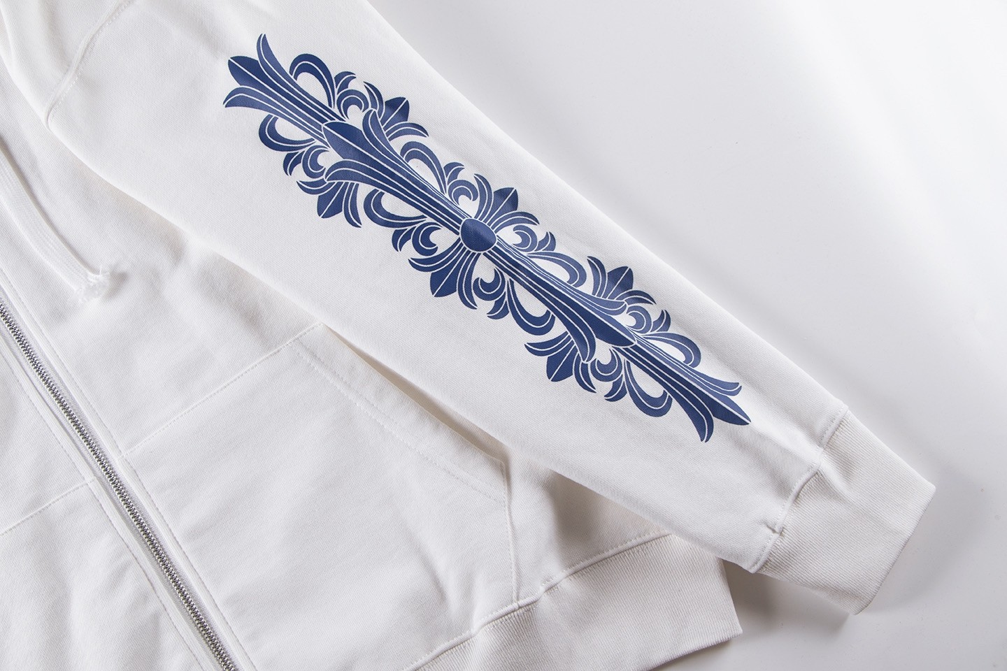 【CHROME HEARTS】クロムハーツ パーカー、ご好評に付き再入荷！