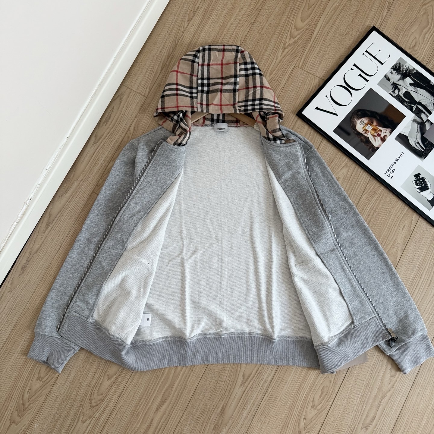 【BURBERRY旗艦店】バーバリー パーカー ご好評に付き再入荷！