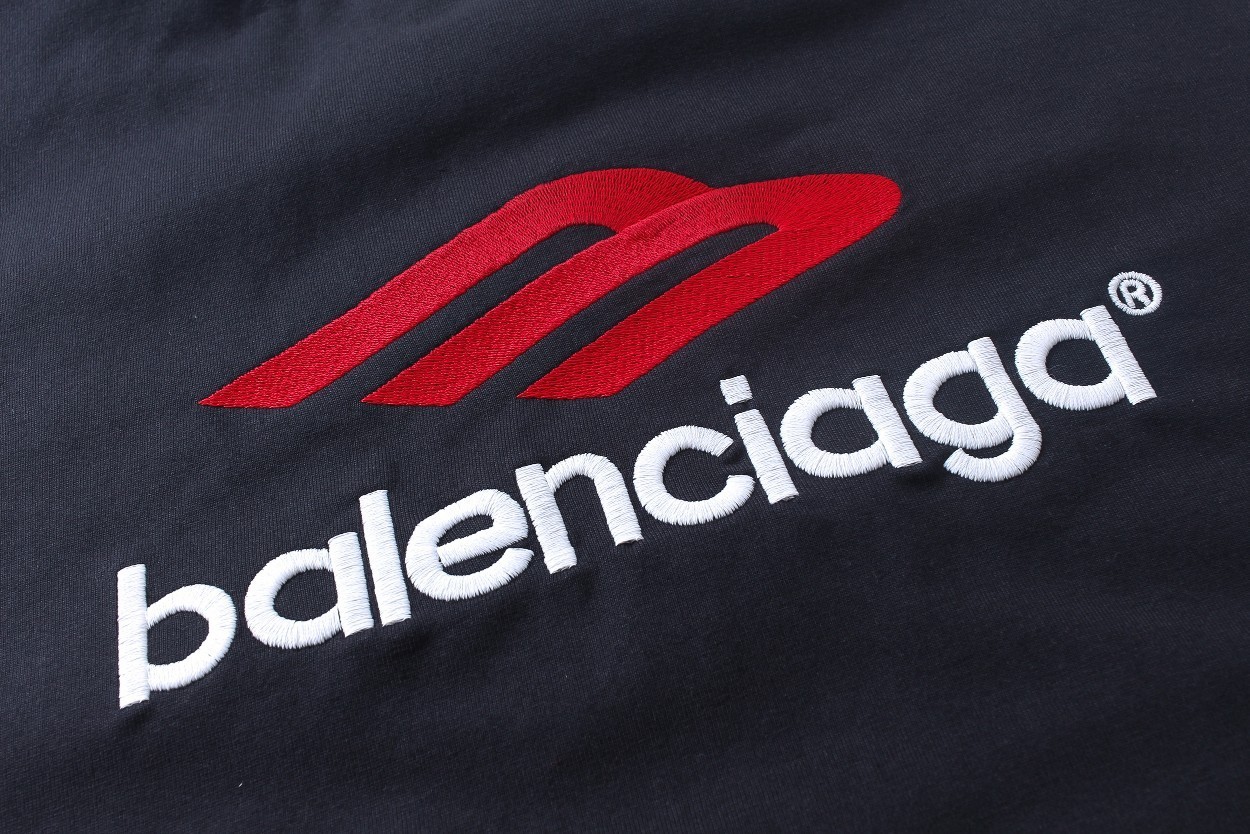 【BALENCIAGA旗艦店】バレンシアガ 刺繡長袖 ご好評に付き再入荷！