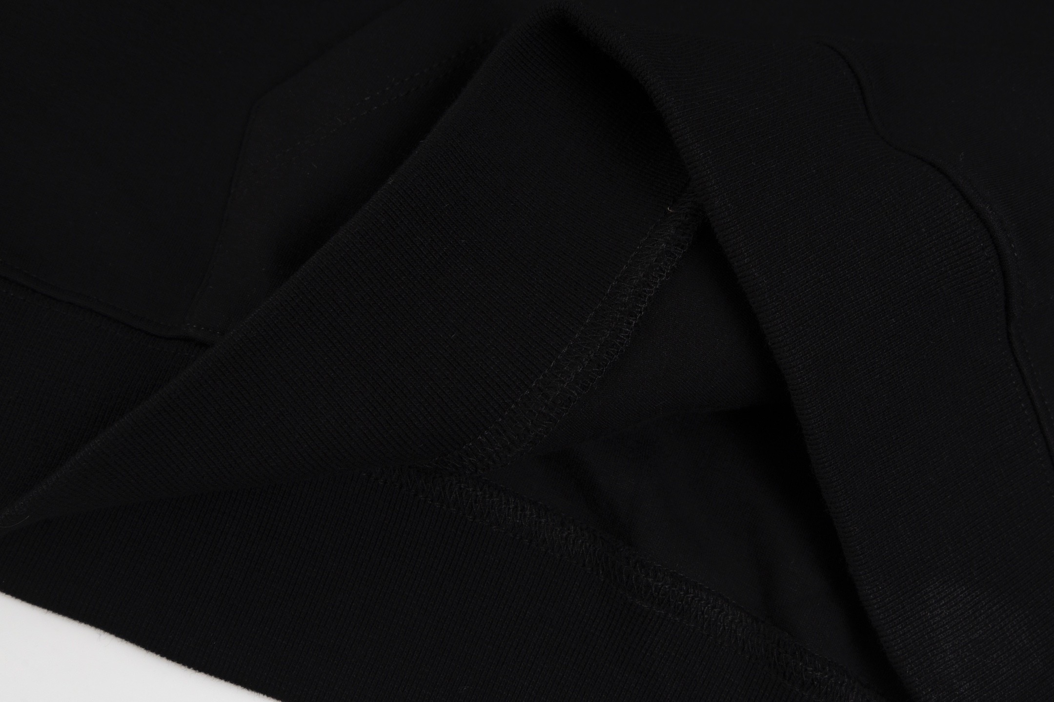 【FENDI旗艦店】フェンディ パーカー 男女兼用 ご好評に付き再入荷！