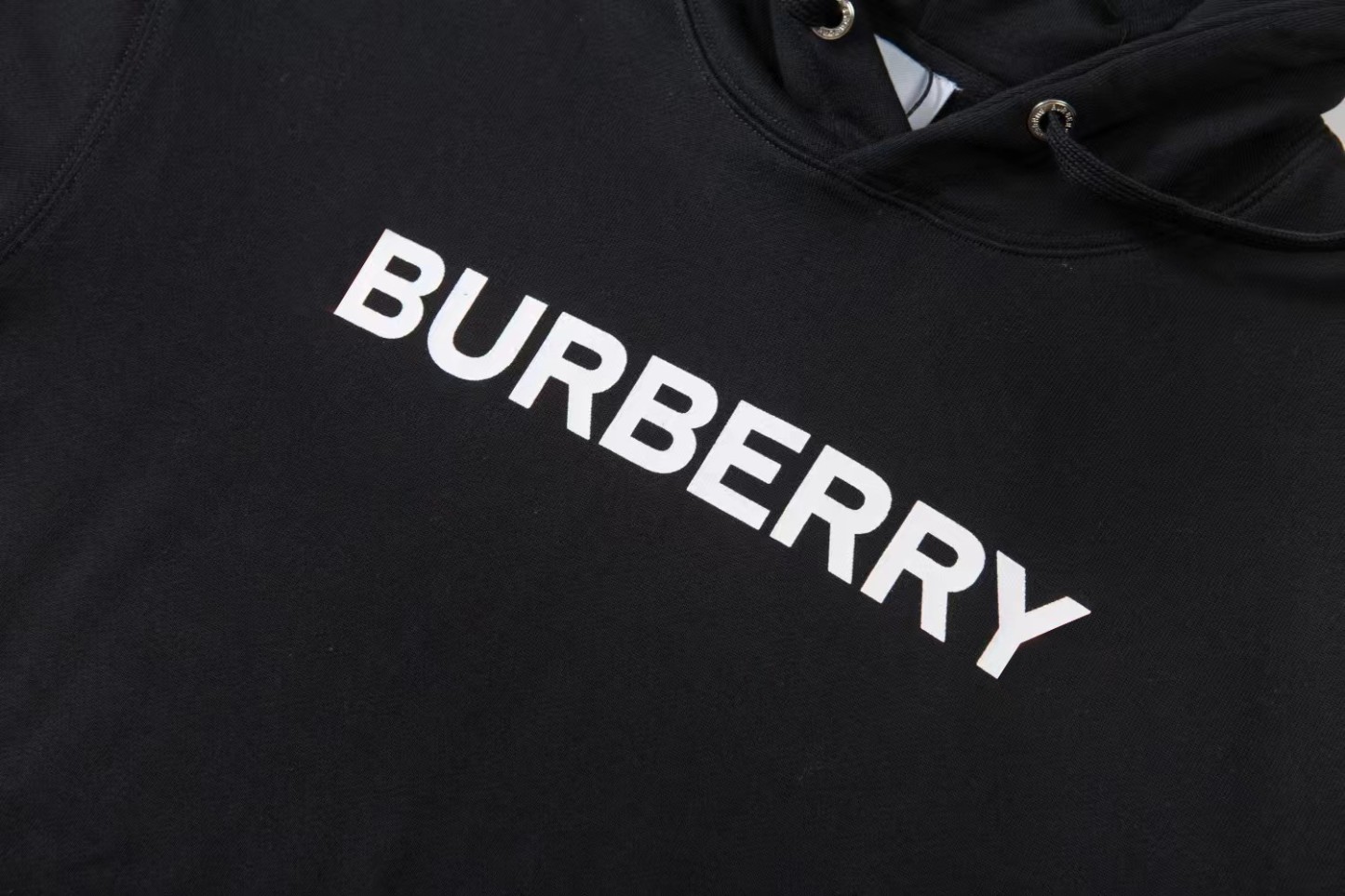 【BURBERRY】（バーバリー）パーカー 男女兼用 ご好評に付き再入荷！