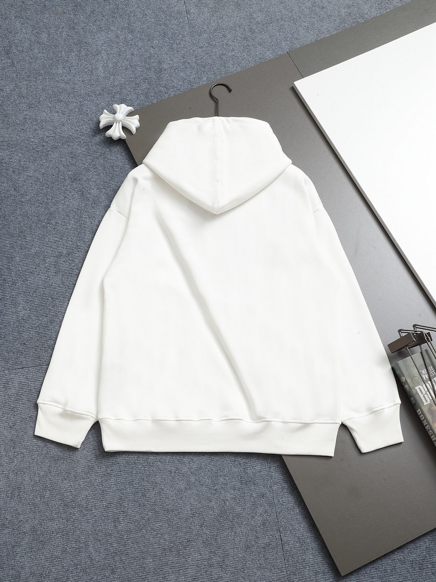 【FENDI旗艦店】フェンディ パーカー 男女兼用 ご好評に付き再入荷！