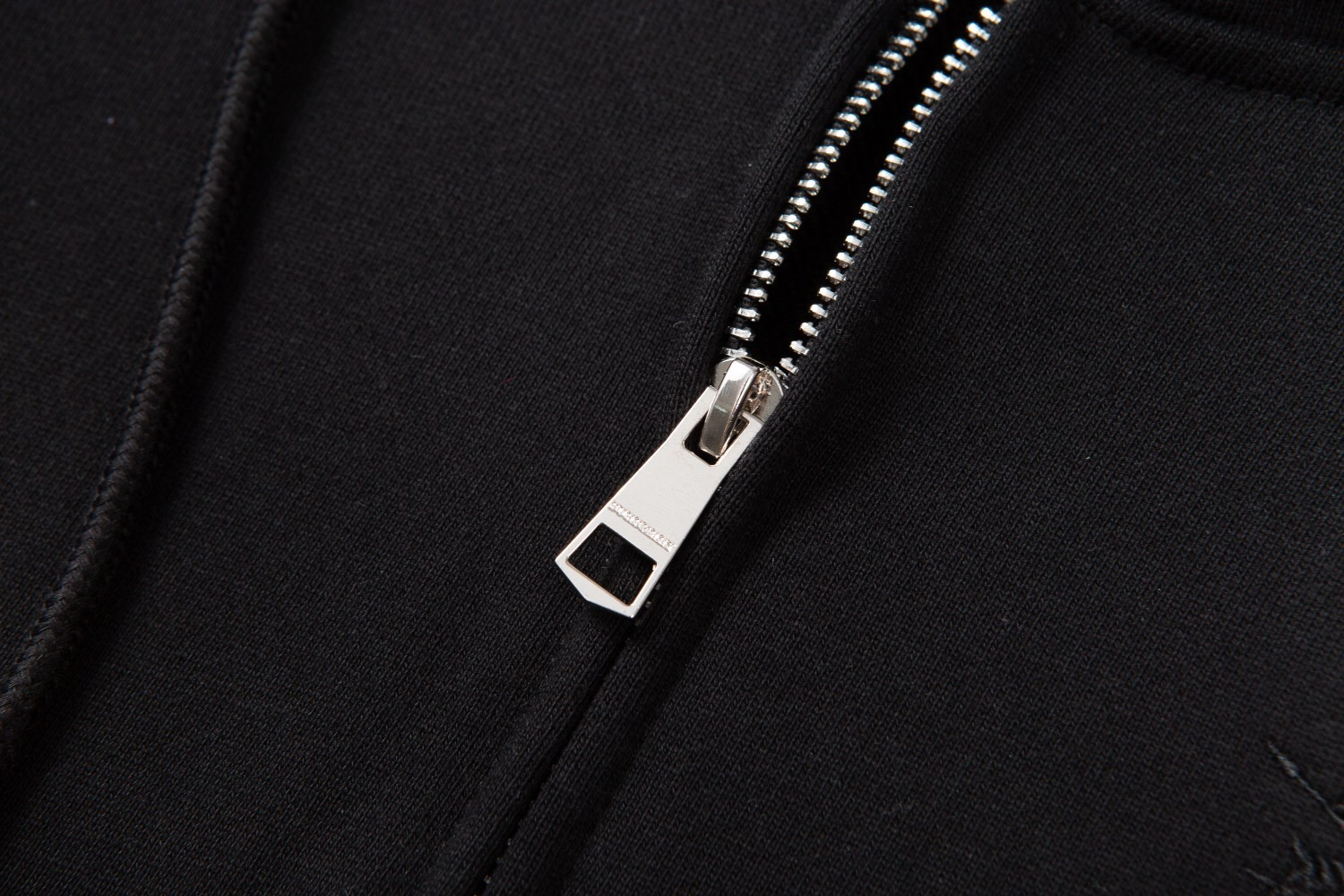 【BURBERRY旗艦店】バーバリー パーカー ご好評に付き再入荷！