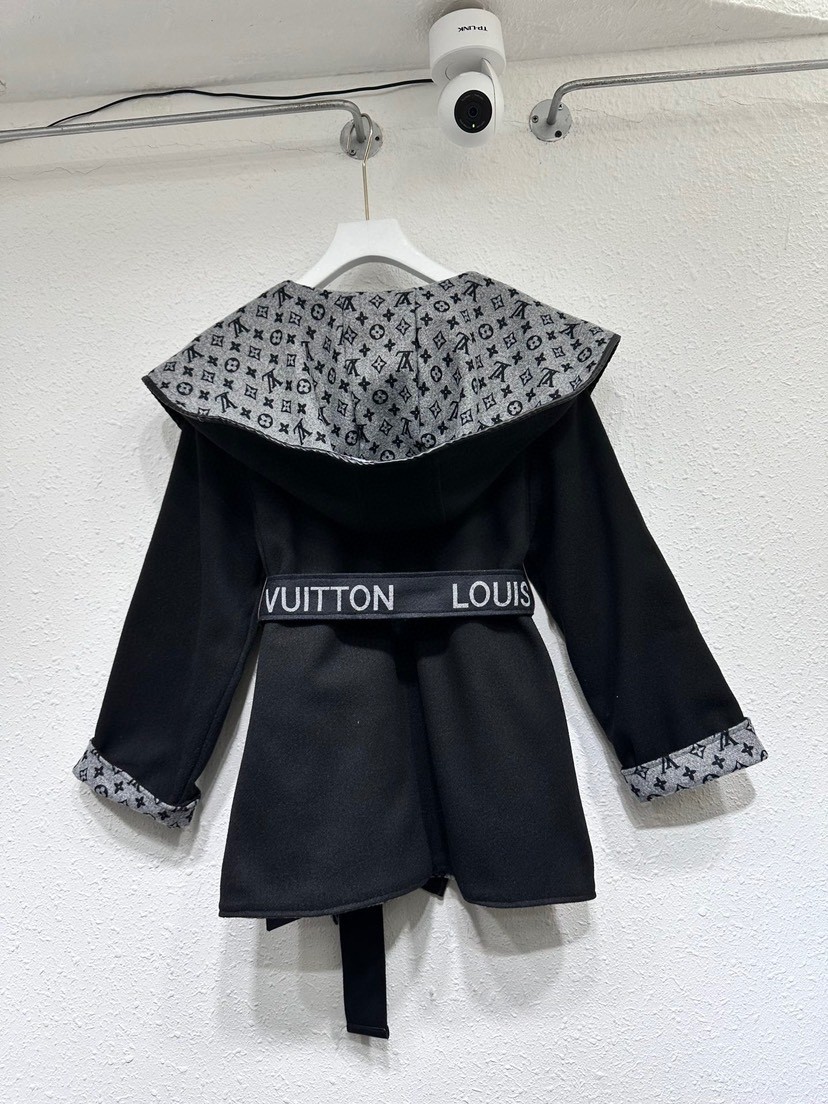 【LOUIS VUITTON旗艦店】ルイヴィトン ミドル丈のコート ご好評に付き再入荷！