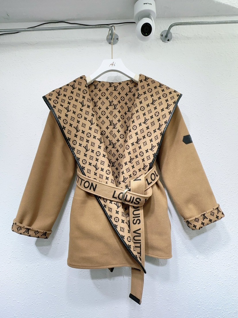 【LOUIS VUITTON旗艦店】ルイヴィトン ミドル丈のコート ご好評に付き再入荷！