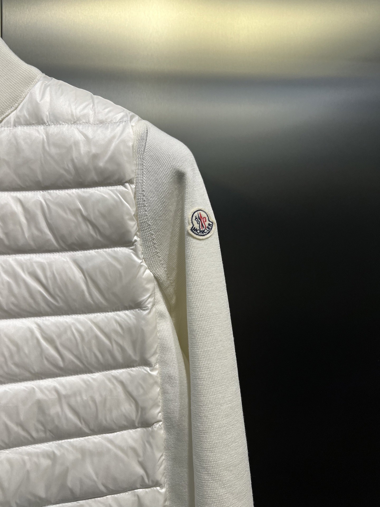 【MONCLER 公式旗艦店】モンクレール ダウンジャケットご好評に付き再入荷！