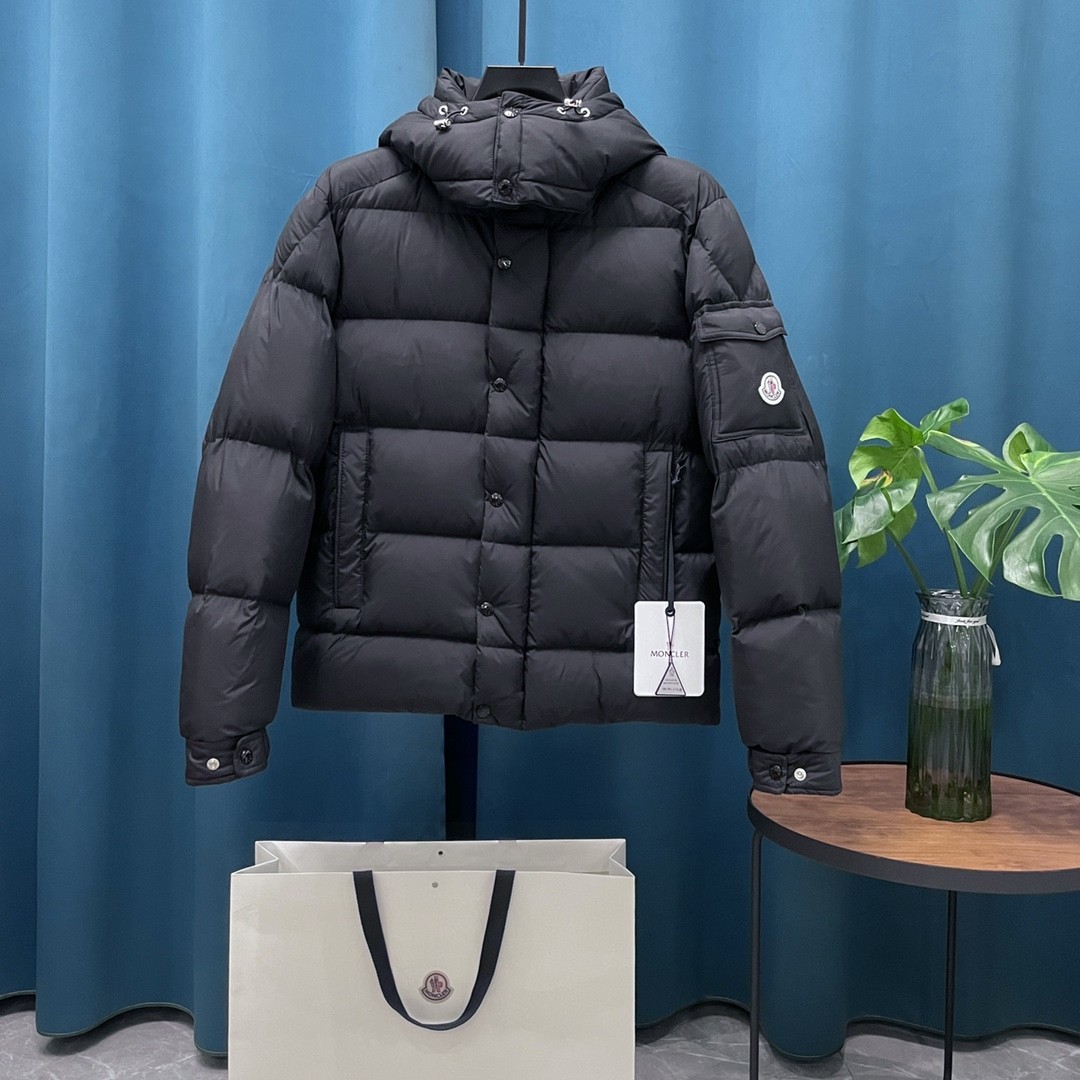 【MONCLER 公式旗艦店】モンクレール ダウンジャケット ご好評に付き再入荷！