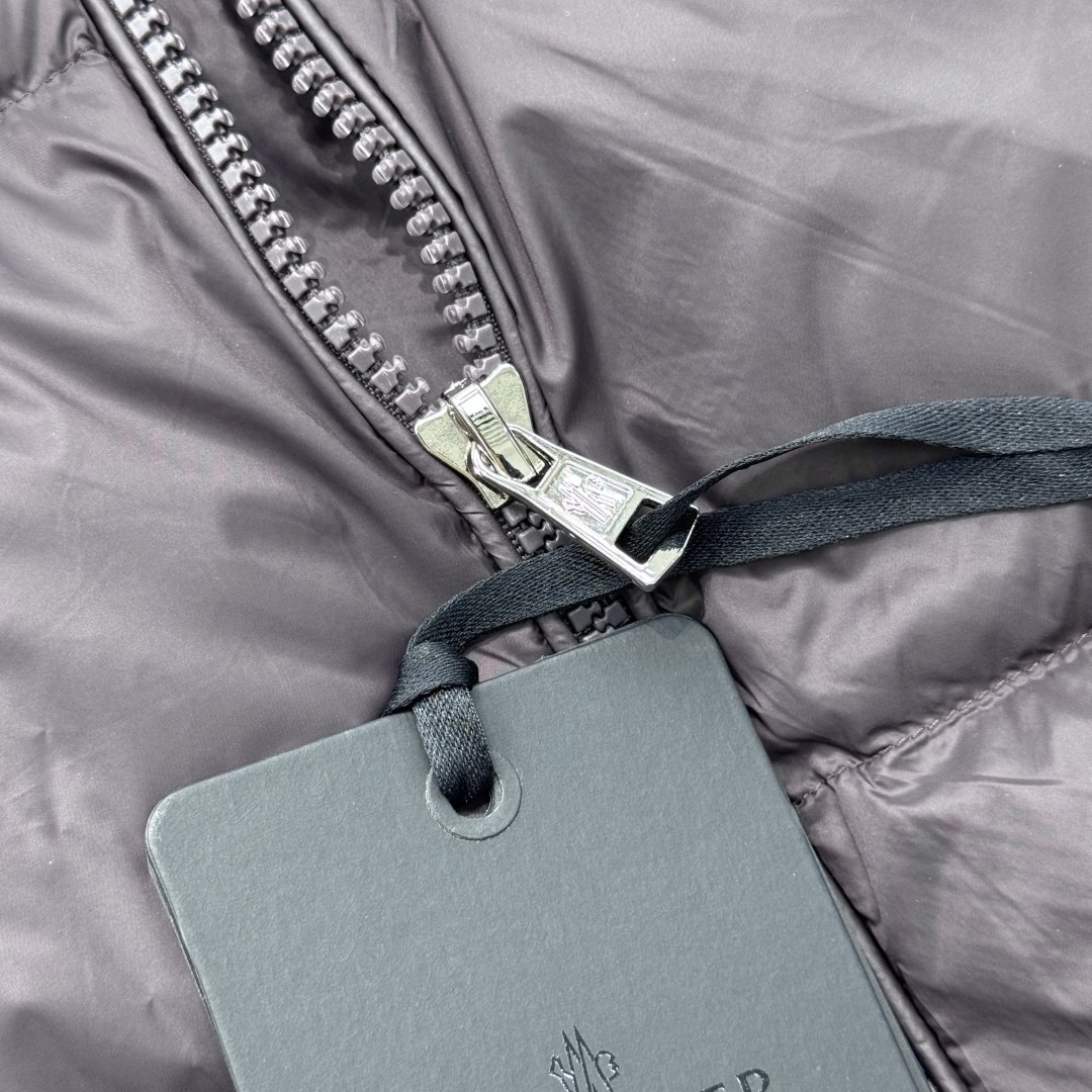 【MONCLER 公式旗艦店】モンクレール ダウンジャケット ご好評に付き再入荷！