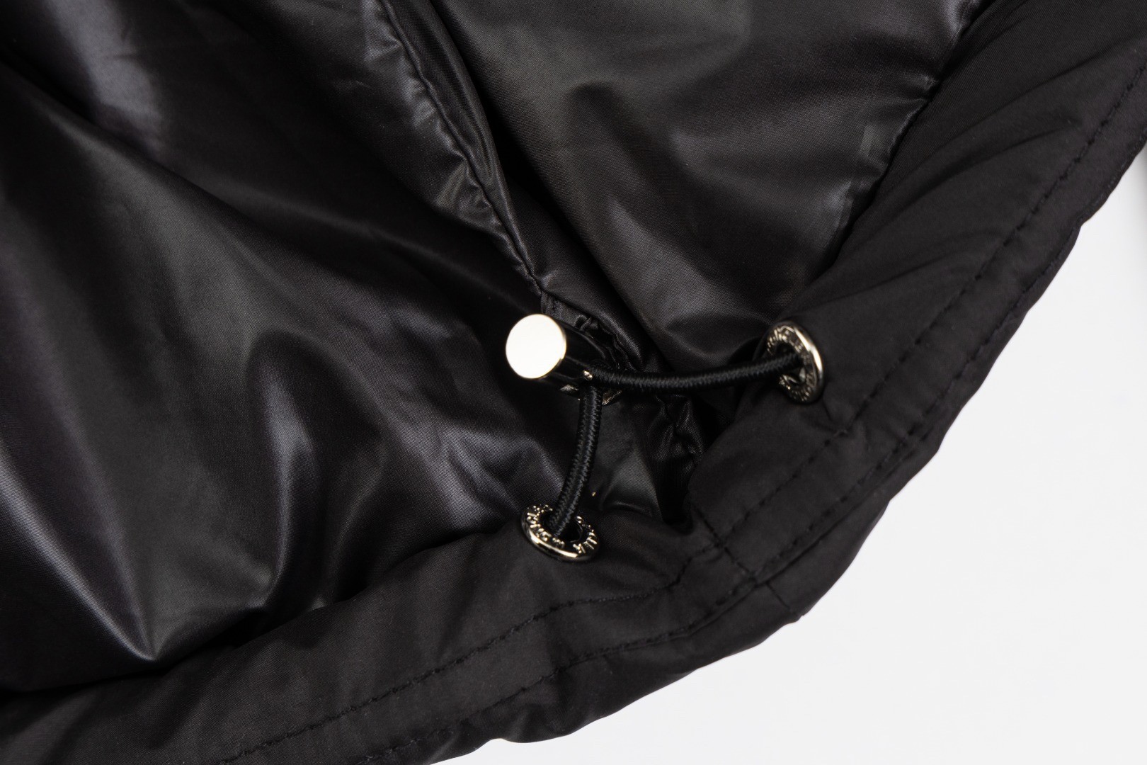 【MONCLER公式 旗艦店】モンクレール ダウンジャケット、ご好評に付き再入荷！