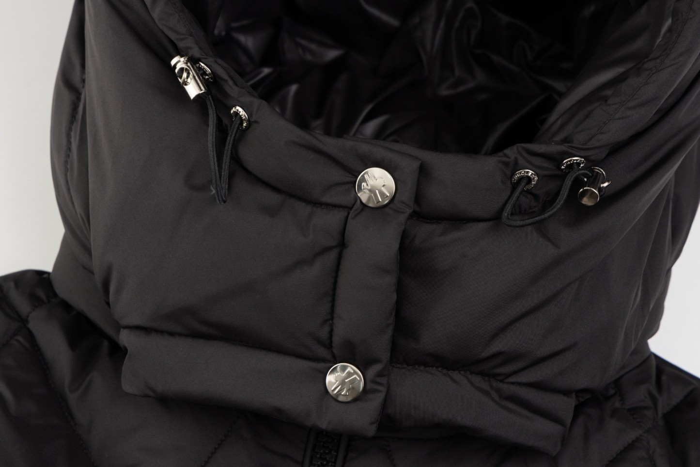 【MONCLER公式 旗艦店】モンクレール ダウンジャケット、ご好評に付き再入荷！