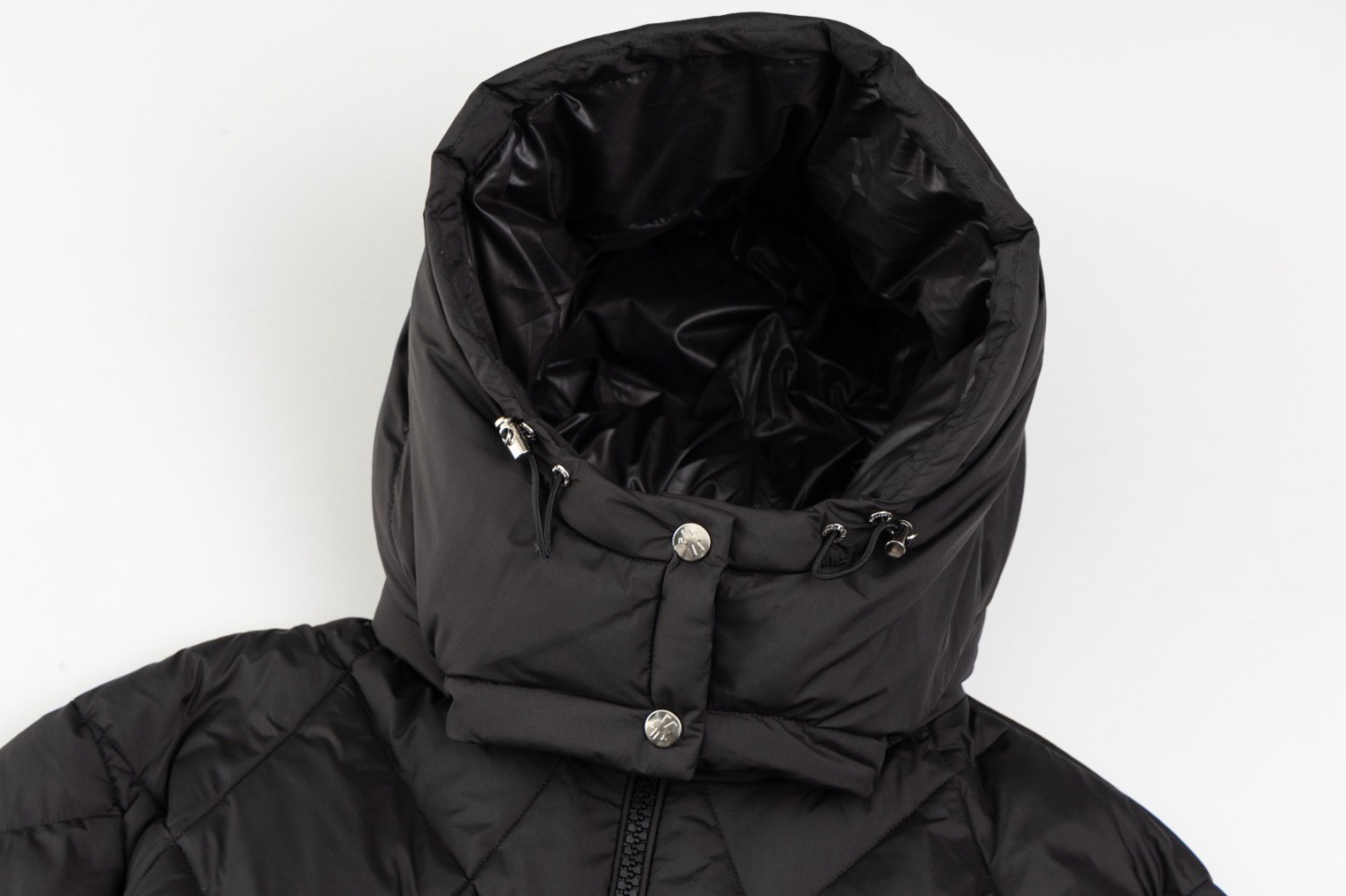 【MONCLER公式 旗艦店】モンクレール ダウンジャケット、ご好評に付き再入荷！