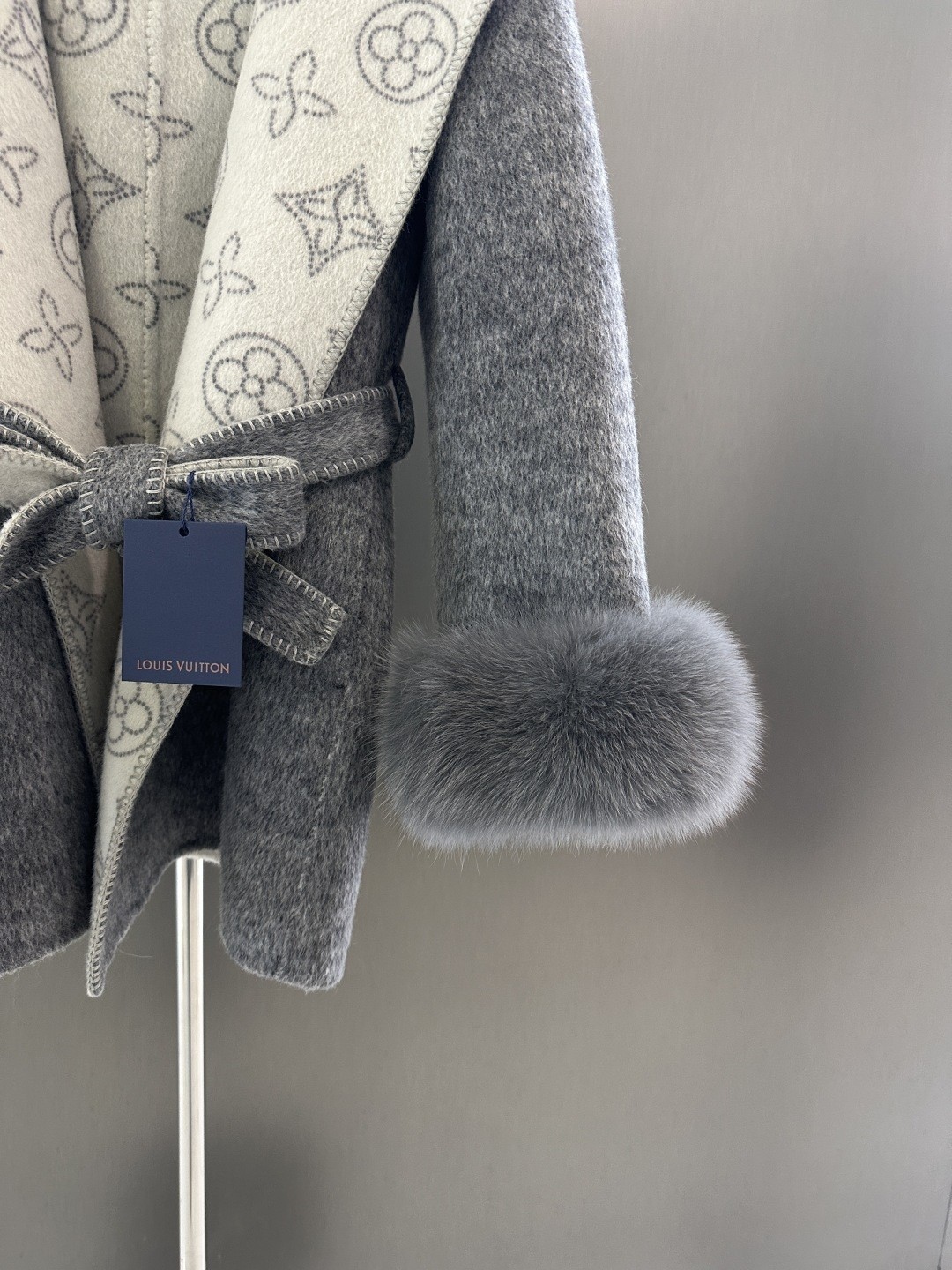 【LOUIS VUITTON旗艦店】ルイヴィトン オーバーコート ご好評に付き再入荷！