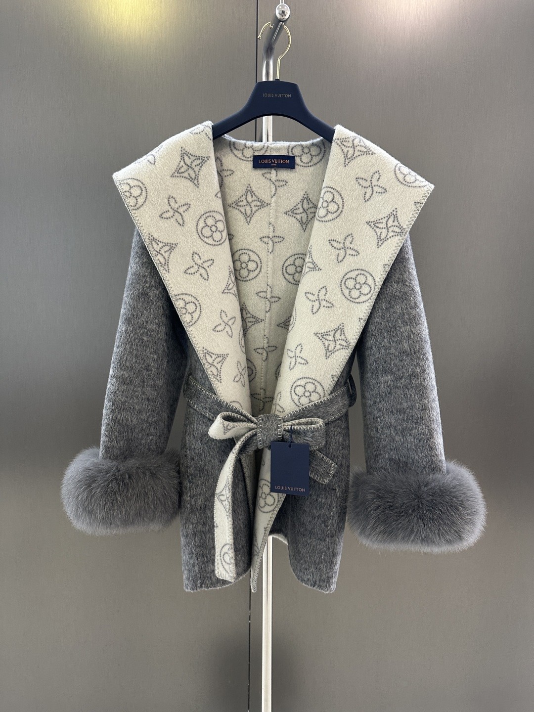 【LOUIS VUITTON旗艦店】ルイヴィトン オーバーコート ご好評に付き再入荷！